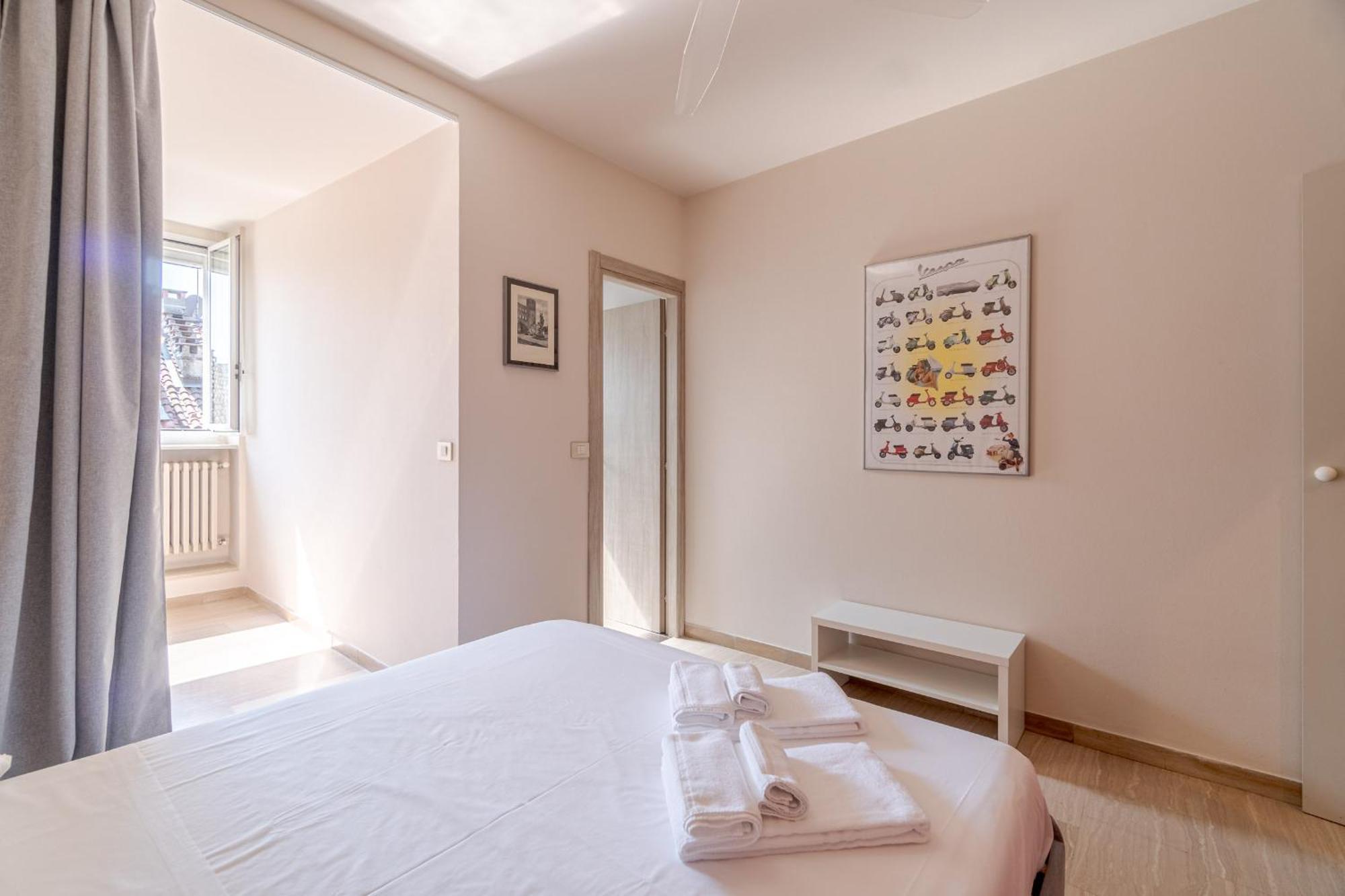Apartamento Casa Valeggio Attic Apt Few Steps From Porta Nuova Turín Exterior foto